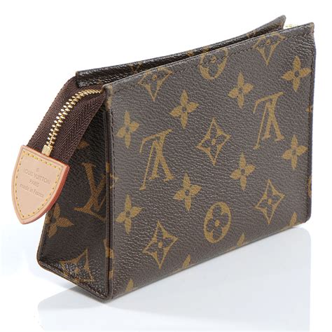 louis vuitton small toiletry bag|louis vuitton toiletry pouch 15.